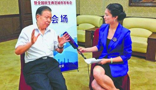 扶志 兴业 驻村