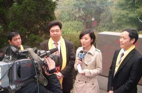 大学和科技携手共进！中南民族大学的科技成果已经从“书架”变成了“书架”